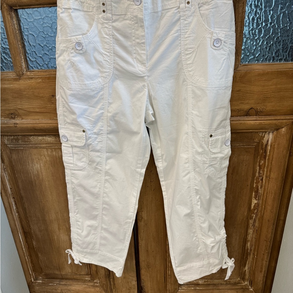 Chico’s Amelia Crop Cargo White  Pants
